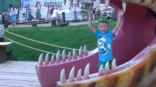 Влог #10: Андрей Акула в парке динозавров "Юркин парк" г.Уфа / Ufa dinosaur Park