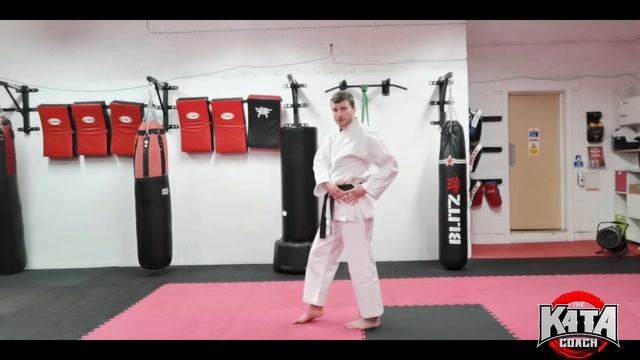 How to improve your balance in the opening sequence of Unsu | Shotokan Karate | How to Kata