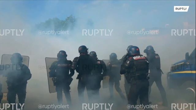 Франция.Шестеро ранены, несколько человек арестованы во Ла-Рошеле столкновения с полицией.