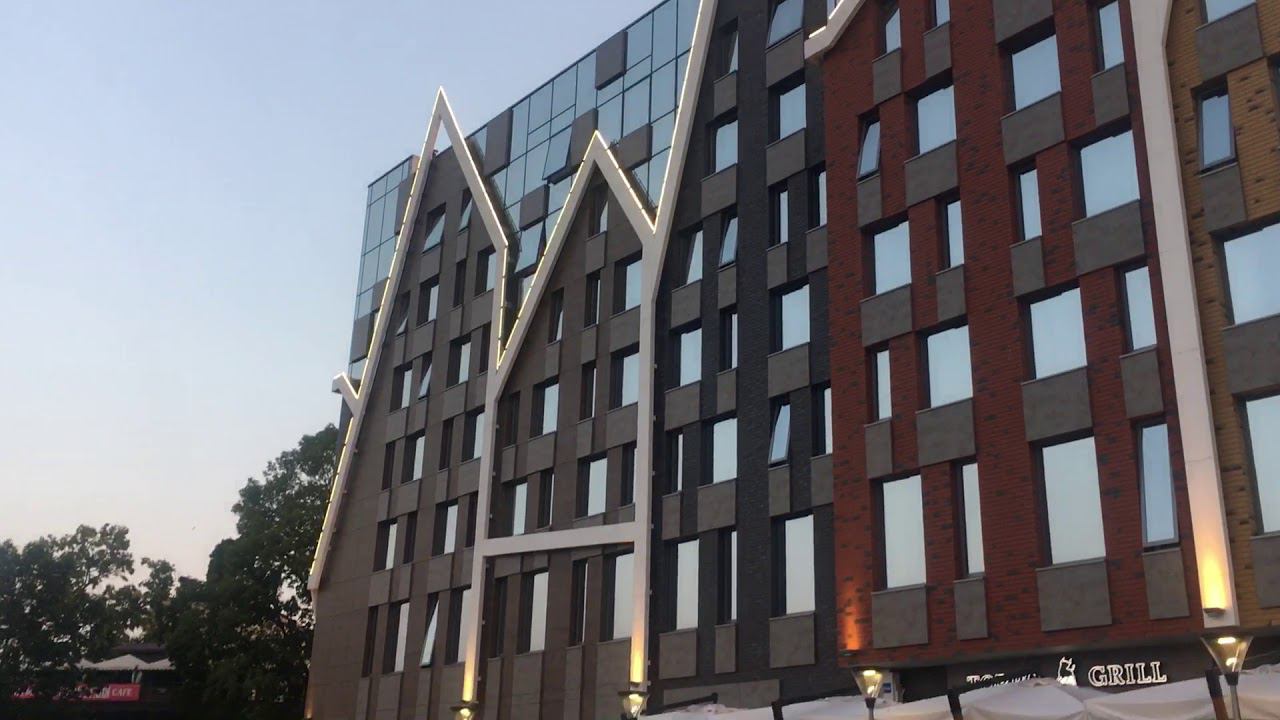 Верхний пруд, променад, Merkure Hotel, Torro Grill, Калининград ул. Озерная 2, сентябрь 2018