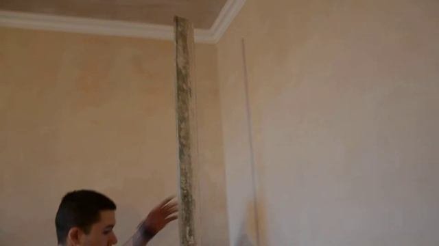 Ровная,  тонкослойная штукатурка.