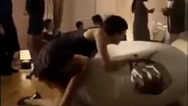 Сидишь такая вся загадочная