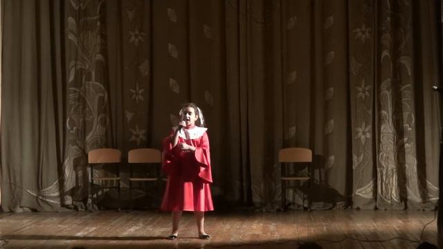 "Весенний концерт"на сцене "Искорки"пдо Е.А.Имаметдинова,и "Огоньки"пдо Хмелевская О.Н.