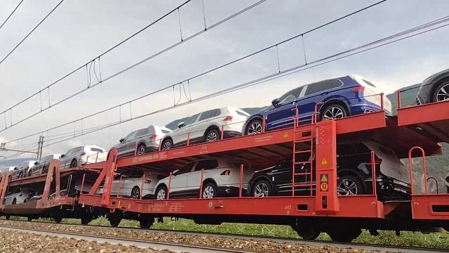 Treno bisarca Audi-Volkswagen (Tiguan e ID3) e Cupra in transito 07/09/22