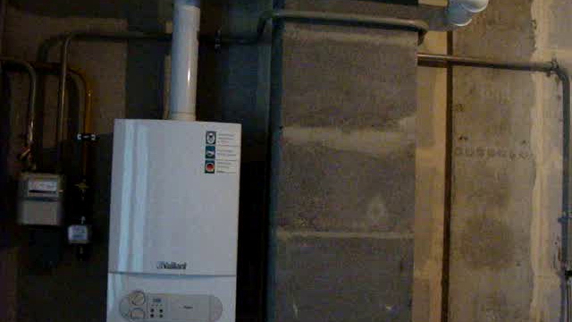 Монтаж газового котла. Перенос котла  Vaillant для удобства пользования клиента в частном доме.