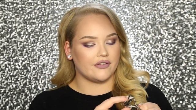 How to Curl Your Lashes The BEST Way!