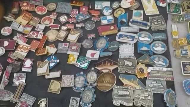 Ищем вещи СССР.Что продают на Выборгском рынке.