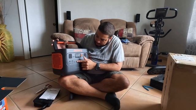 NEW Jackery Explorer Solar 1000 Pro Unboxing