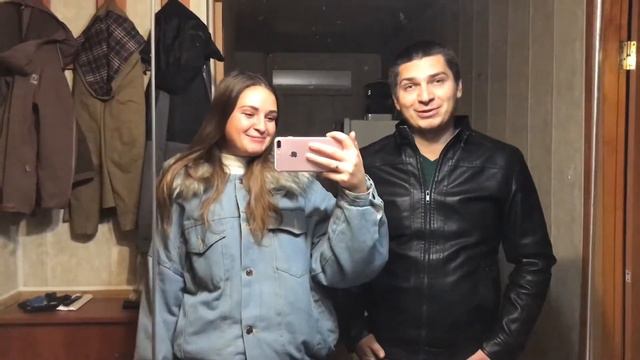 VLOG:Начали смотреть Игру Престолов в 2к19. Петух подал голос. Маник зарабатывает на драпак.