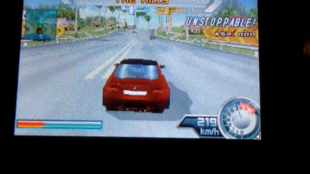 NOKIA N95 8GB GAMEPLAYS  DOWNLOADS ASPHALT 4.... N