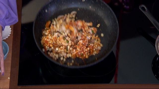 CHILE ANCHO RELLENO DE CHAMPIÑON Y ELOTE