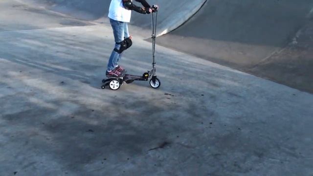 Easy Rider Twin Tail Pedal Scooter