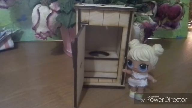 L.O.L./Снежка показывает деревенский туалет (stop motion L.O.L.)