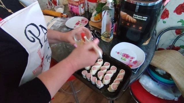 Хоть заболелано приготовила сосиски в тесте на скорую руку ?