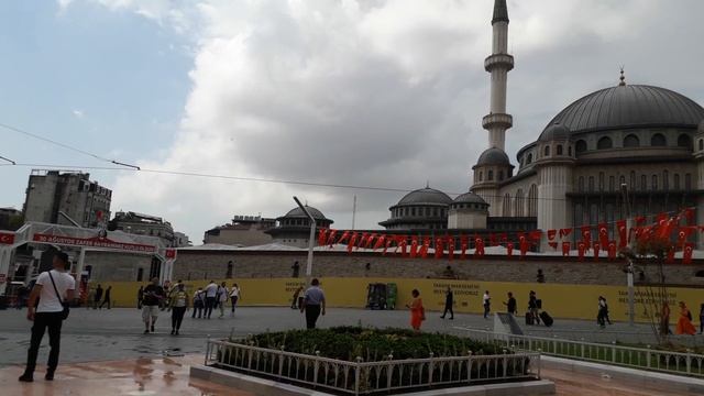 Стамбул. Мечеть Таксим (Taksim Camii)