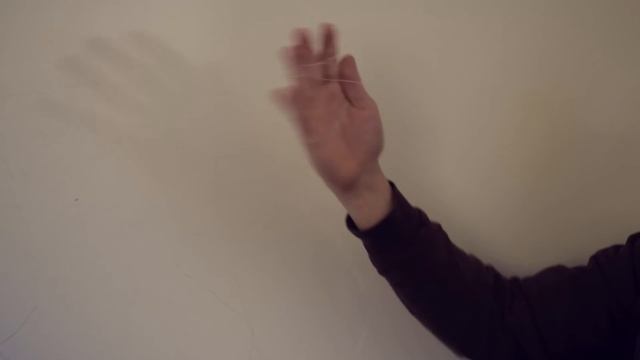 Comment enlever de l'adhésif double face ?