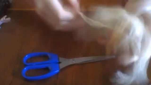 Видио урок как прошить кукле волосы