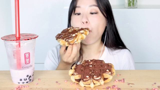 ASMR Waffle Desserts Mukbang 공차 & 와플 먹방 ? 배러댄와플 디저트 버블티 오레오 누텔라 티라미수 Bubble Tea Nutella Oreo デザート