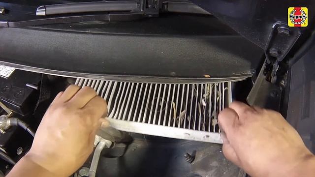 How to  Replace the cabin filteron the Volkswagen Passat 1998 to 2005