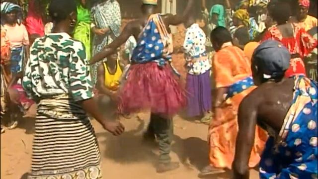 Sansibar Dancing by Red Buddha