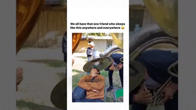 😂😂😂😂😂 уснул