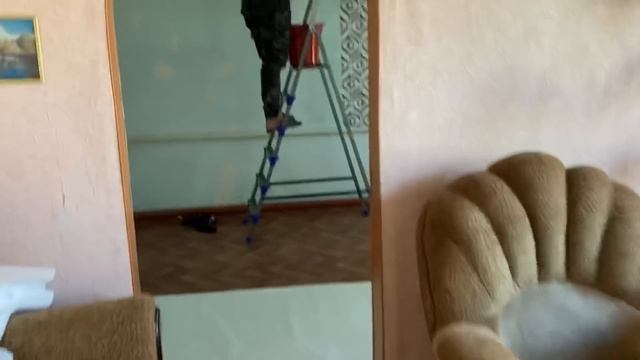 Кухня готова.  Почти закончили спальню,но через слёзы и танцы.