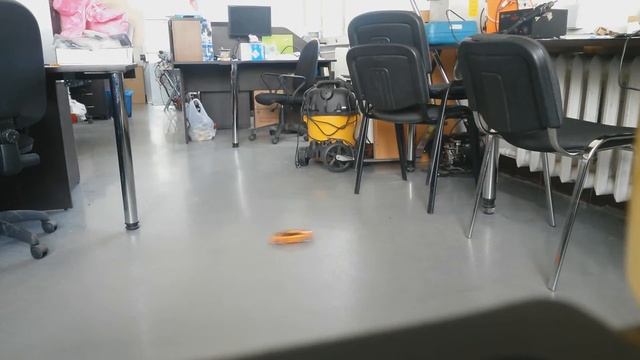 mini-z на скользком полу