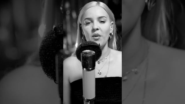 Anne-Marie - Perfect To Me | THE EYE