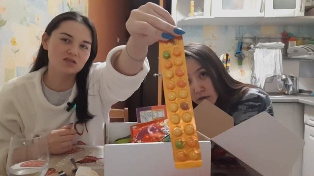 мукбанк. пробуем азиатские сладости