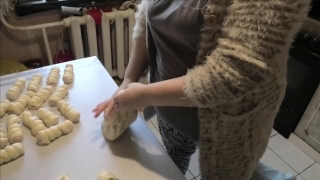 СОСИСКА В ТЕСТЕ // ПИРОЖКИ С КАПУСТОЙ