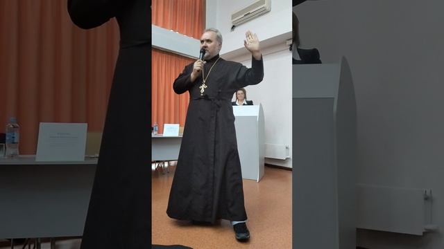 отец Роман Хлипитько, на форуме по семейным ценностям.