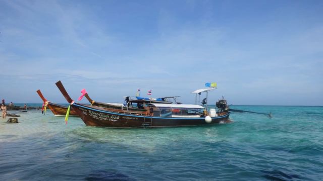 На острове Bamboo Island, 2018г. коменты удалили= суки =музыка не оригинал= ЗАБАНИЛИ СКОТЫ РОЛИК.