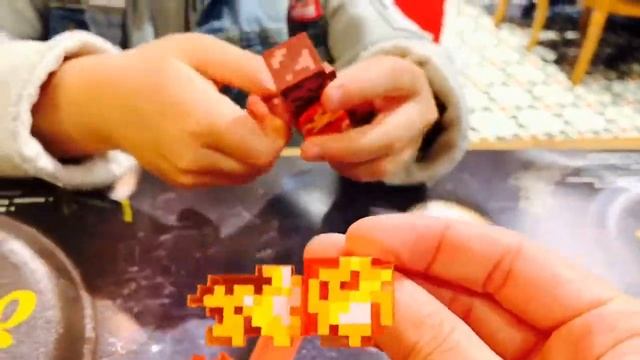 МАЙНКРАВТ в Реальной жизни/ Minecraft «Стив в золотой броне» Steve  , «Скелет в огне»/ обзор игруше