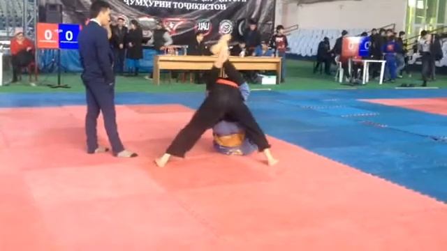 Кулулов Акбар джиу джитсу н.Рудаки усули буғи бо кимано