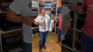 Уникальнейший тенор поёт под электробаян. В гостях солист ансамбля «Берёзка» Илья Хардиков.
