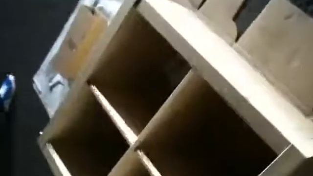 На mebforum.ru - Собираем мебел на улице ночю))).mp4