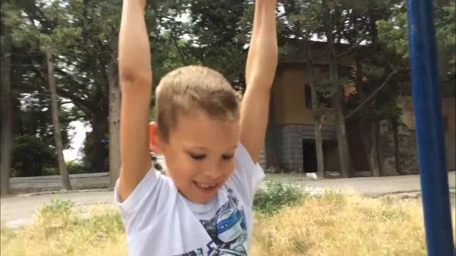 VLOG: Идем на турники! Мал да Удал:)