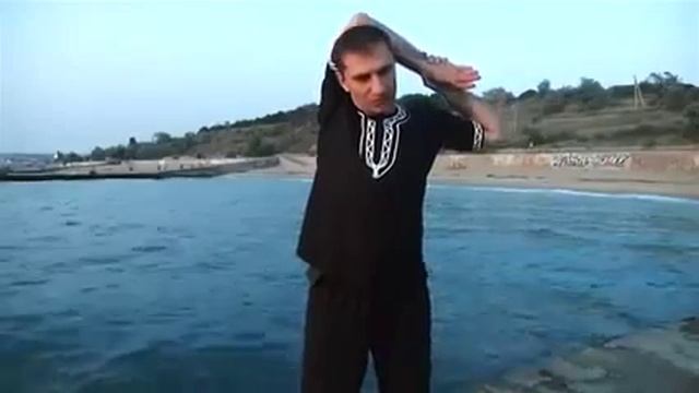 Йога  Боль в плечевом суставе