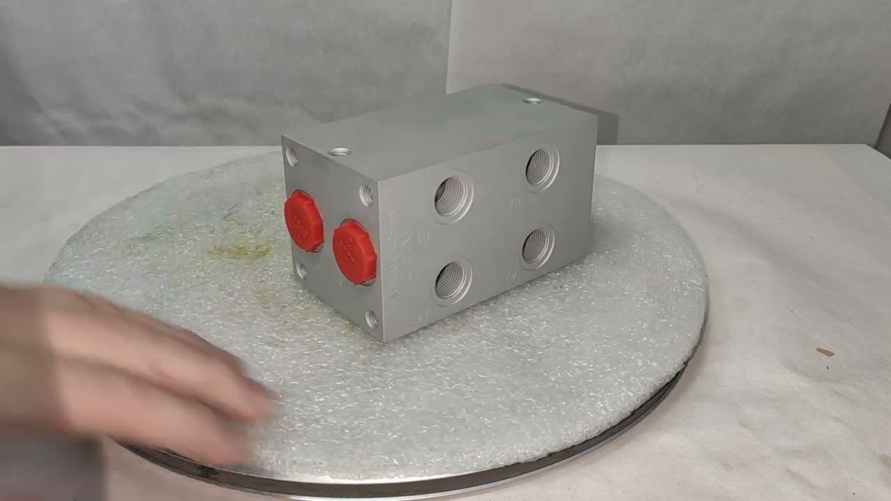 EM213/2Y - Двухместная присоединительная плита для гидравлических распределителей и клапанов NG6 2ч