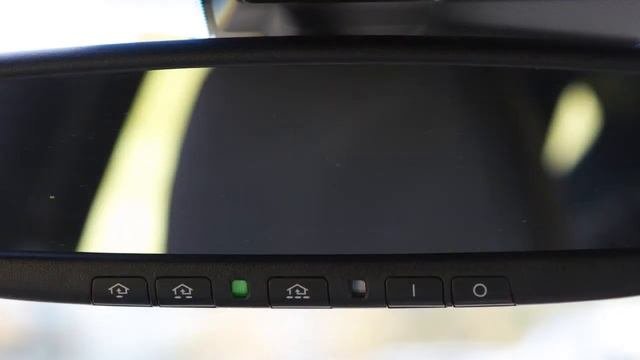2019 INFINITI Q50 - Automatic Anti-Glare Rearview Mirror