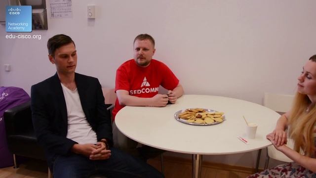 КУРСЫ CISCO, КУРСЫ LINUX Инкубатор инженеров Cisco 2015
