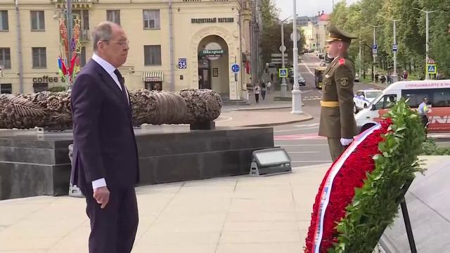 С.Лавров возлагает венок к Монументу Победы, Минск, 24 июня 2024 года