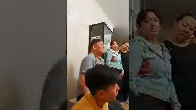 Учитель Жанат Кожамжаров рассказывает где лежат деньги для шестерок