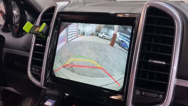Магнитола и камера заднего вида для Porsche