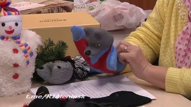 Кукольный спектакль от серебряных волонтеров