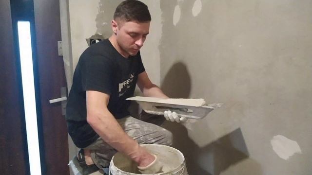 Буду викладувати відео частішеШпаклівка стін своїми руками. Стартова шпаклівка. Установка уголків.