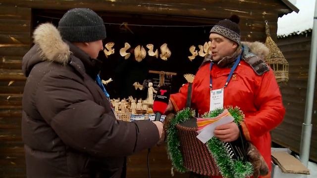 Как сюда можно не прийти? В Тюмени прошёл этап Кубка России по лыжным гонкам. И песни с баяном были