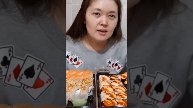 Очень красивые и вкусные роллы #eating #mukbang #мукбанг #asmr #роллымукбанг #роллы