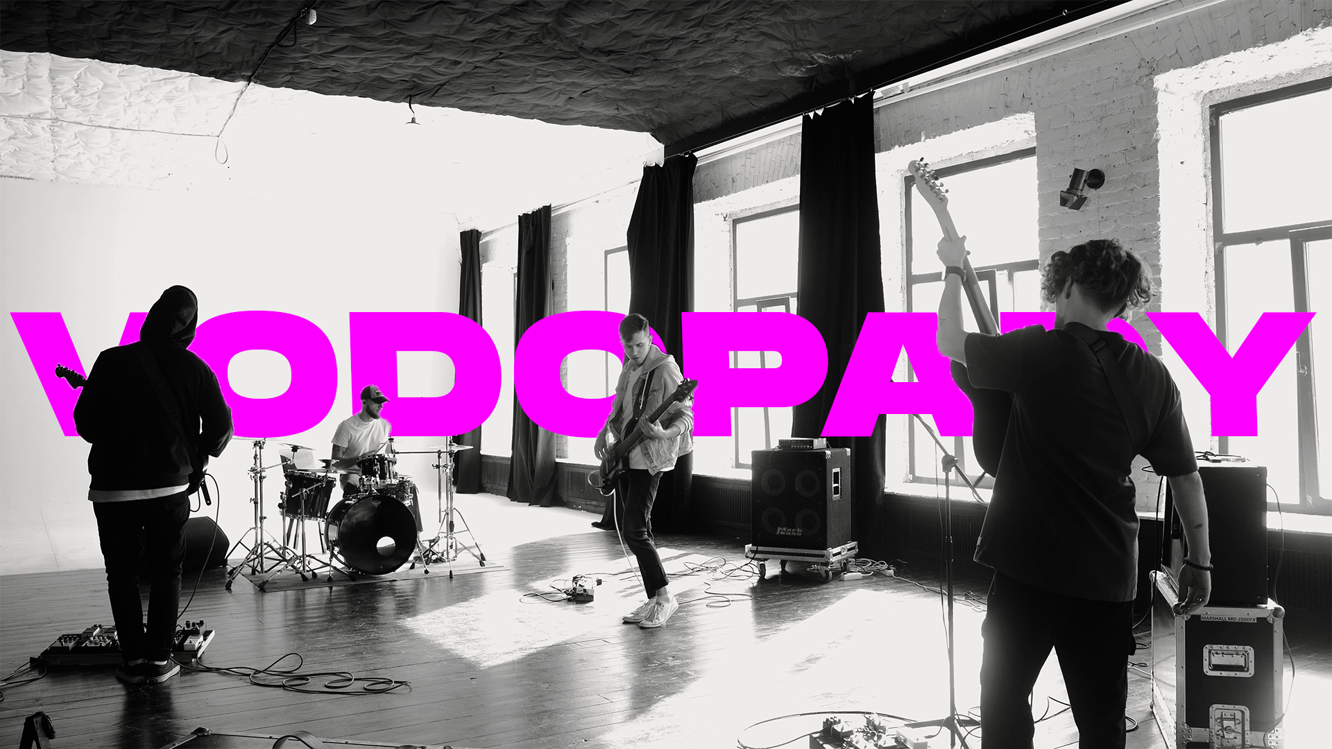 VODOPADY - Broken dreams (Official Video)