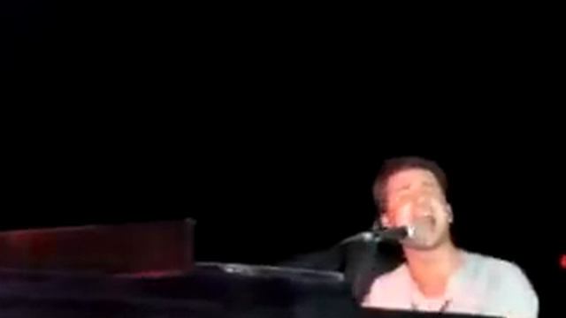 Secondhand Serenade - Fall For You (Live)